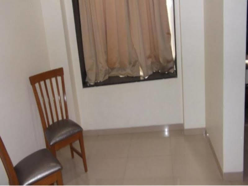 Treebo Bhagyashree Executive Hotel Mundhwa Ngoại thất bức ảnh